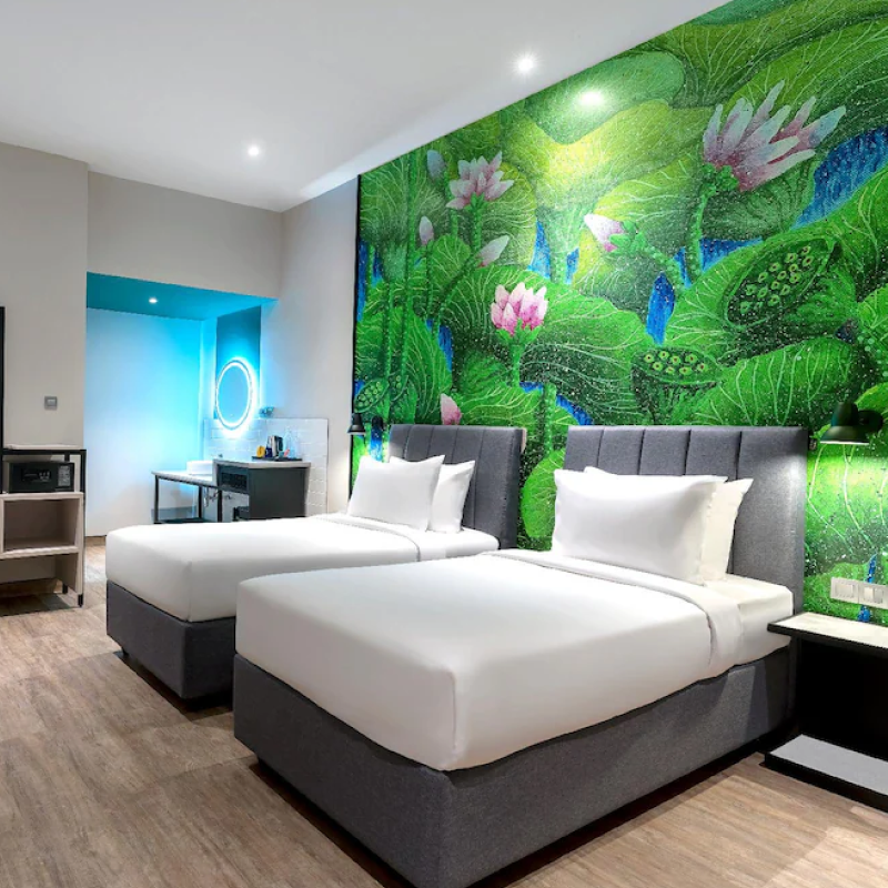 Ibis Styles Image 2